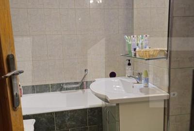 Apartament cu 3 camere decomandat în Complex Studențesc - 2