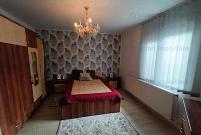 Casă cu 4 camere cu Teren 246 Mp în Central - 6