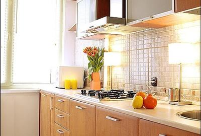 Apartament cu 2 camere semidecomandat, mobilat în P-ța Universității - 7