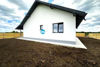 Casa 3 cam,  2 bai, canalizare, 400 teren, Ciurbesti, Miroslava - 3