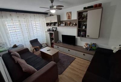 Apartament cu 3 camere decomandat în Central - 1