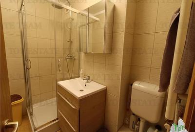 Apartament cu 3 camere decomandat în Turda - 11