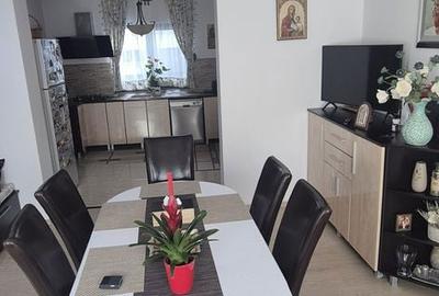 Casă cu 6 camere cu Teren 2106 Mp în Piatra - 2