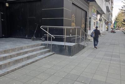 Spațiu comercial, de 113 mp, în Central - 4