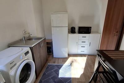 Apartament cu 3 camere decomandat în Gruia
