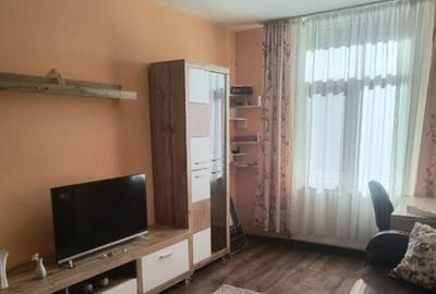 Apartament cu 2 camere decomandat în Central - 1