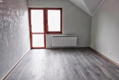 Casă cu 3 camere cu Teren 500 Mp în Central - 2