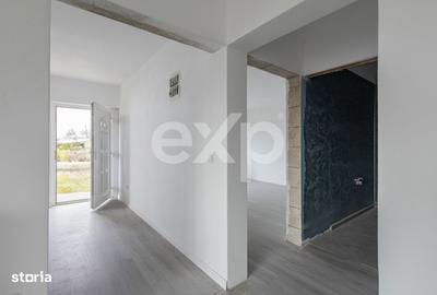 Casă cu 5 camere cu Teren 1553 Mp în Central - 2