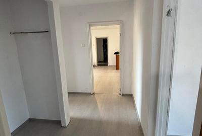 Vanzare apartament cu 3 camere  Masina de Paine - 13