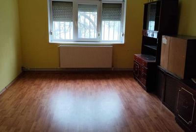 Apartament cu 4 camere decomandat în Micro 21 - 4