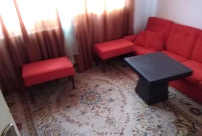Apartament cu 3 camere semidecomandat în Micro I - 5