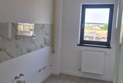 Apartament cu 2 camere decomandat în Central - 2