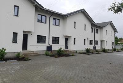 Casă cu 4 camere cu Teren 183 Mp în Sânandrei