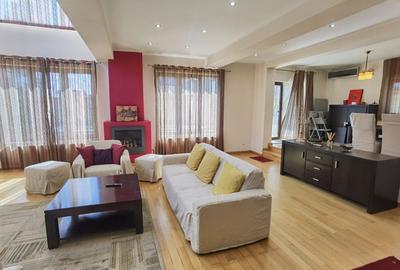 Vila spatioasa, mobilata, piscina proprie - 3