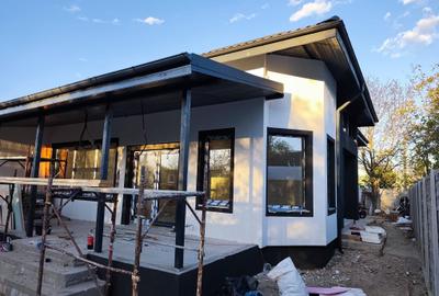 FARA COMISIOANE in Gulia vatra Satului la drum asfaltat casa 4 camere 2 bai P+M - 1