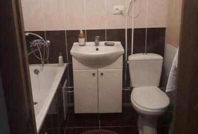 Garsonieră decomandată în Lipovei