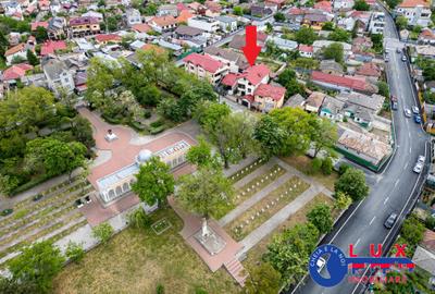 Casă individuală cu 6 camere cu Canalizare în Ultracentral - 1