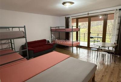 Casă cu 10 camere cu Teren 300 Mp în Schei - 7