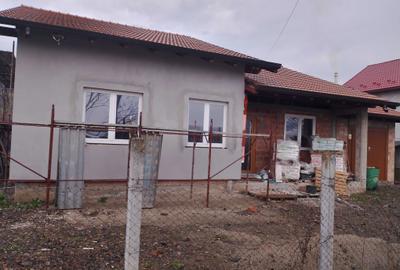 Casă cu 4 camere în Central - 2