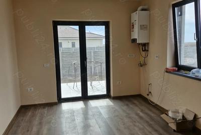 Casă cu 3 camere în Sânandrei - 3