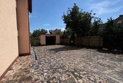 Casă cu 7 camere cu Teren 500 Mp în Valea Roșie - 10