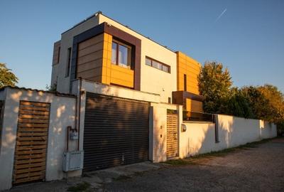 Vila LUX spre inchiriere /curte bar foisor piscina jacuzzi /sala fitness Vila LUX spre inchiriere /curte bar foisor piscina jacuzzi /sala fitness - 2