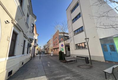 Apartament cu 2 camere semidecomandat, mobilat în Central - 12