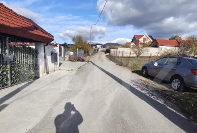 Teren intravila de vanzare, 700 mp, in zona dealuri - IZVORU - 13