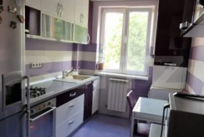 Apartament cu 3 camere decomandat în Micro 1 - 2