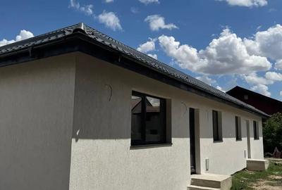 Vand casa tip duplex