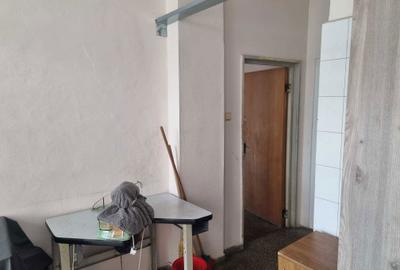 Spațiu comercial, de 120 mp, în Central - 3