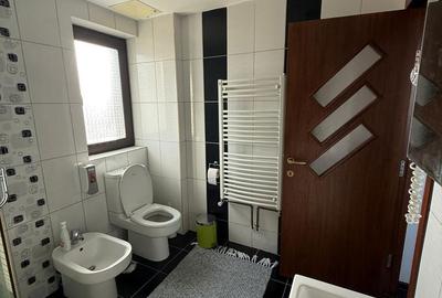 Casă cu 5 camere cu Teren 400 Mp în Blejoi - 3
