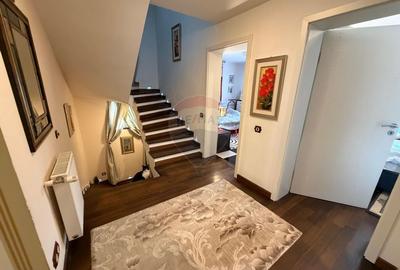 Casă cu 9 camere cu Teren 721 Mp în Crevedia - 23