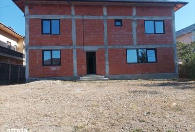 Casă cu 5 camere decomandat cu Teren 1063 Mp în Cornu - 6