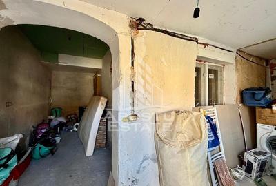 Apartament o camera, 31mp,curte comuna,zona Lunei - 8