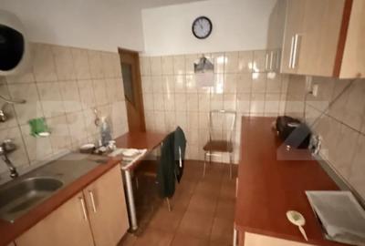 Casă cu 11 camere cu Teren 720 Mp în Democrației - 17