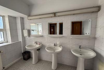 Spațiu comercial, în Central