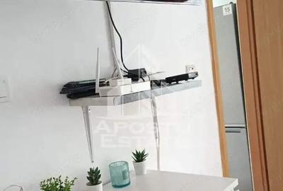 Garsonieră decomandată, mobilată în Girocului