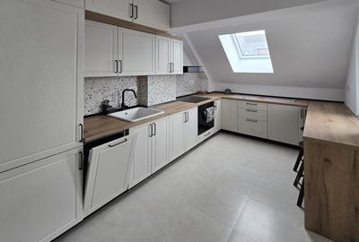 Apartament cu 3 camere decomandat în Tractorul - 1