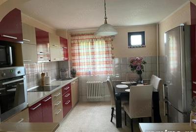 3 camere zona Universitate in spate la Teatrul National - 5