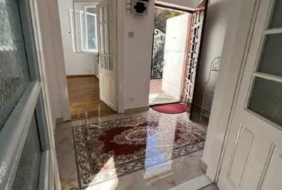 Proprietar inchiriez casa, singur in curte, avand curte si garaj in Piata Muncii - 5