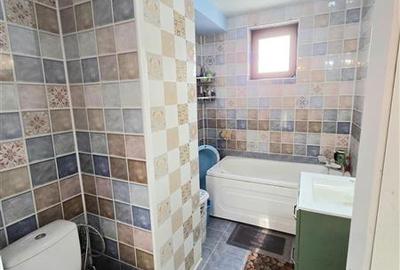 Apartament cu 3 camere semidecomandat, mobilat în Tomis III - 12