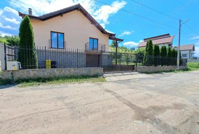 Casă cu 5 camere în Șura Mare - 7