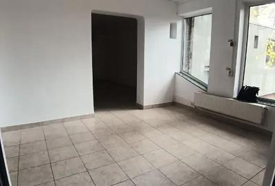 Spațiu comercial, de 90 mp, în Hotvon - 3