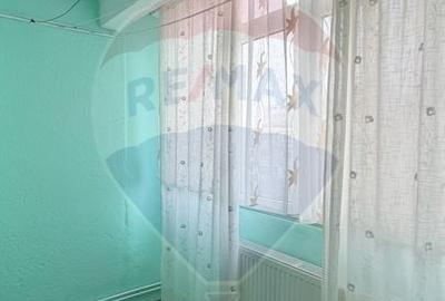 Apartament cu 3 camere decomandat în Micro 20 - 2