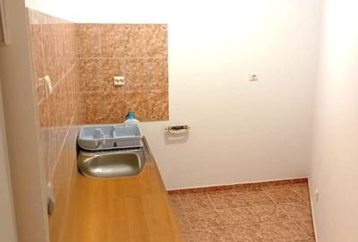 Casă cu 4 camere în Central - 9