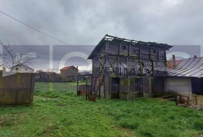 Casă cu 4 camere cu Canalizare în Peretu - 6
