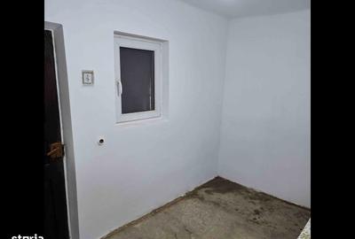 Casă cu 8 camere cu Teren 1200 Mp în Braloștița - 5