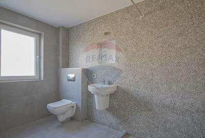 Casă cu 10 camere cu Teren 340 Mp în Florilor - 6