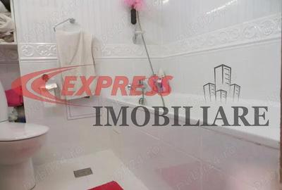 Apartament cu 4 camere decomandat în Decebal